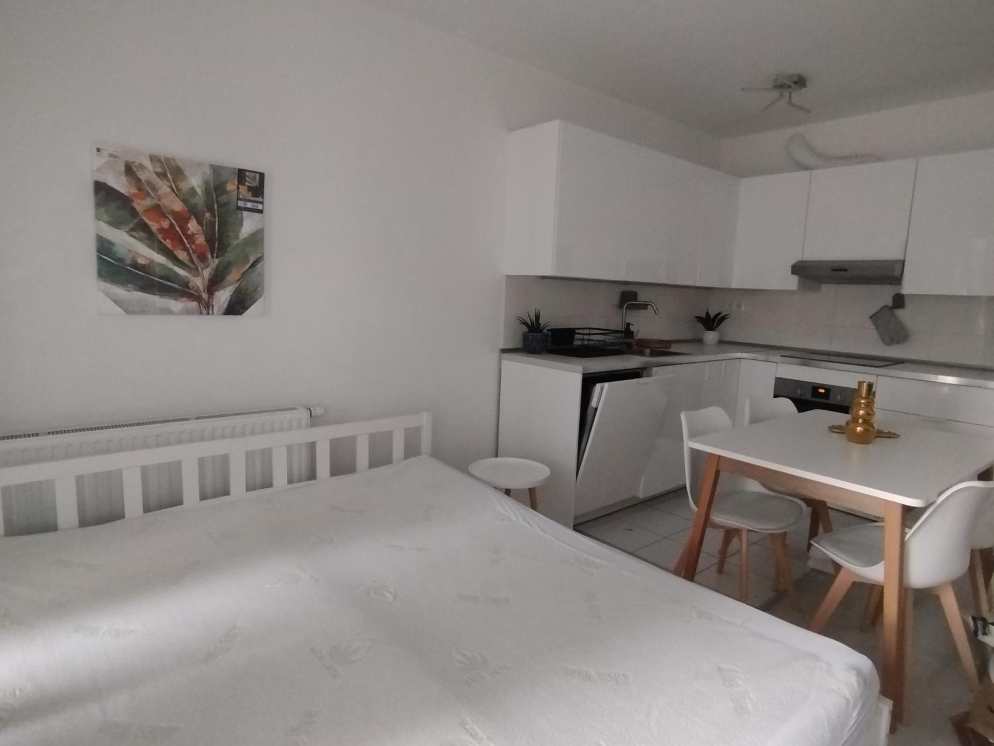 Apartament Duna Apartment, Freegarage, 2room, Smarttv,dishwasher,ac From July 4th
