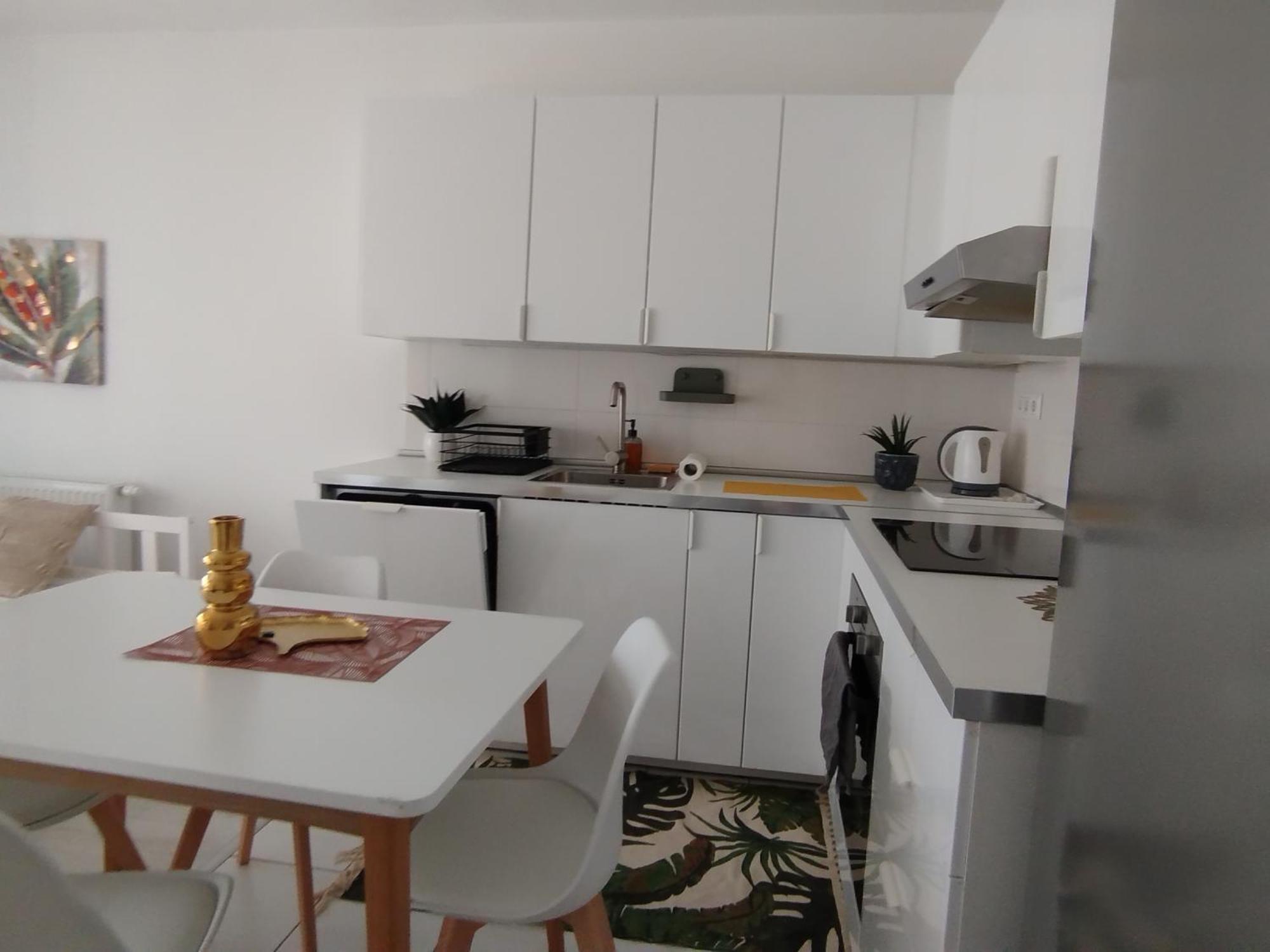Duna Apartment, Freegarage, 2room, Smarttv,dishwasher,ac From July 4th Apartament Budapeszt