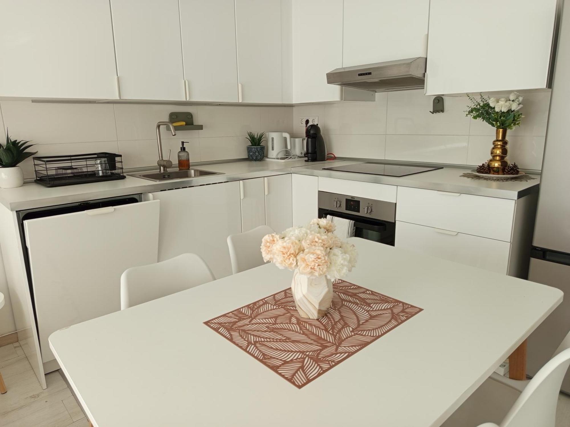 Duna Apartment, Freegarage, 2room, Smarttv,dishwasher,ac From July 4th Budapeszt