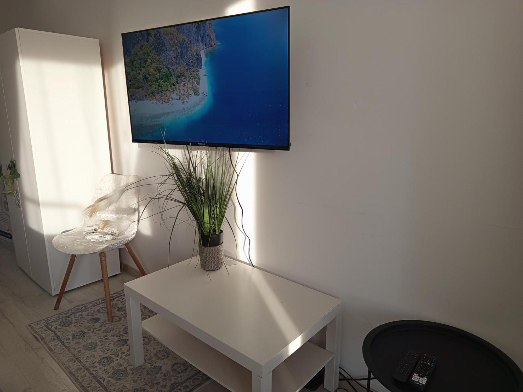 Duna Apartment, Freegarage, 2room, Smarttv,dishwasher,ac From July 4th Apartament *