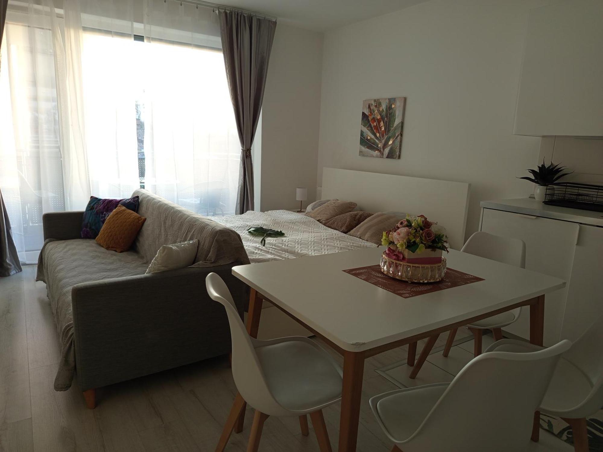 Duna Apartment, Freegarage, 2room, Smarttv,dishwasher,ac From July 4th Budapeszt