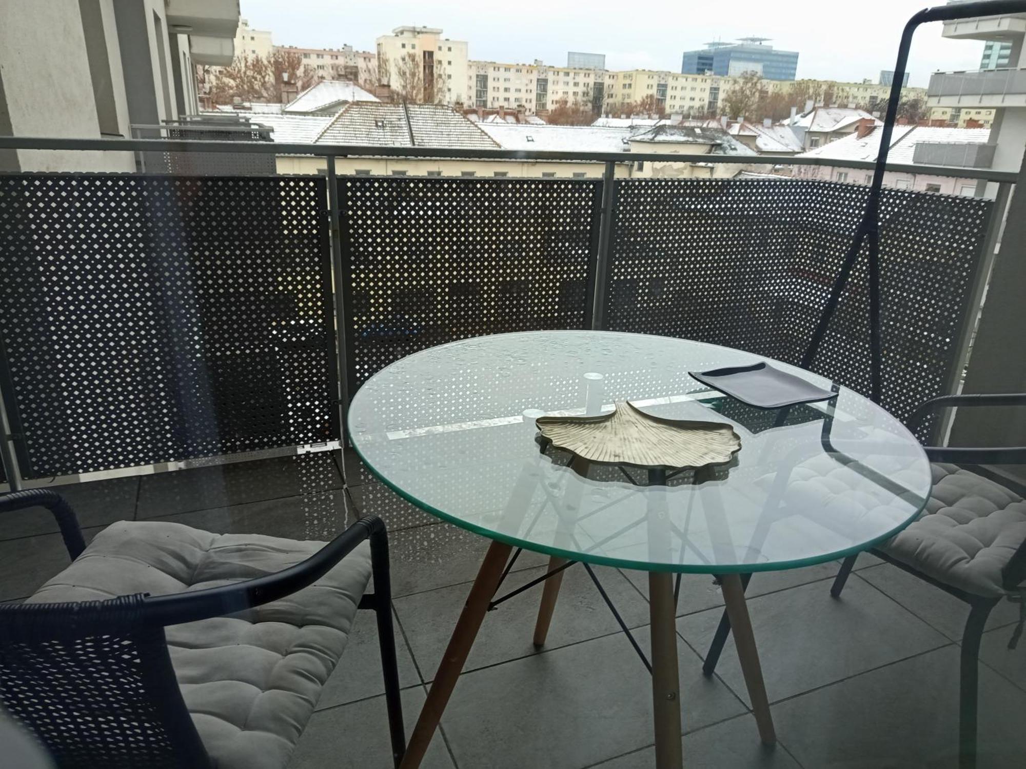 Apartament Duna Apartment, Freegarage, 2room, Smarttv,dishwasher,ac From July 4th *